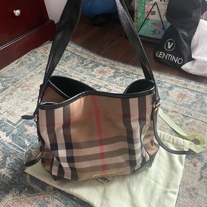 Burberry purse